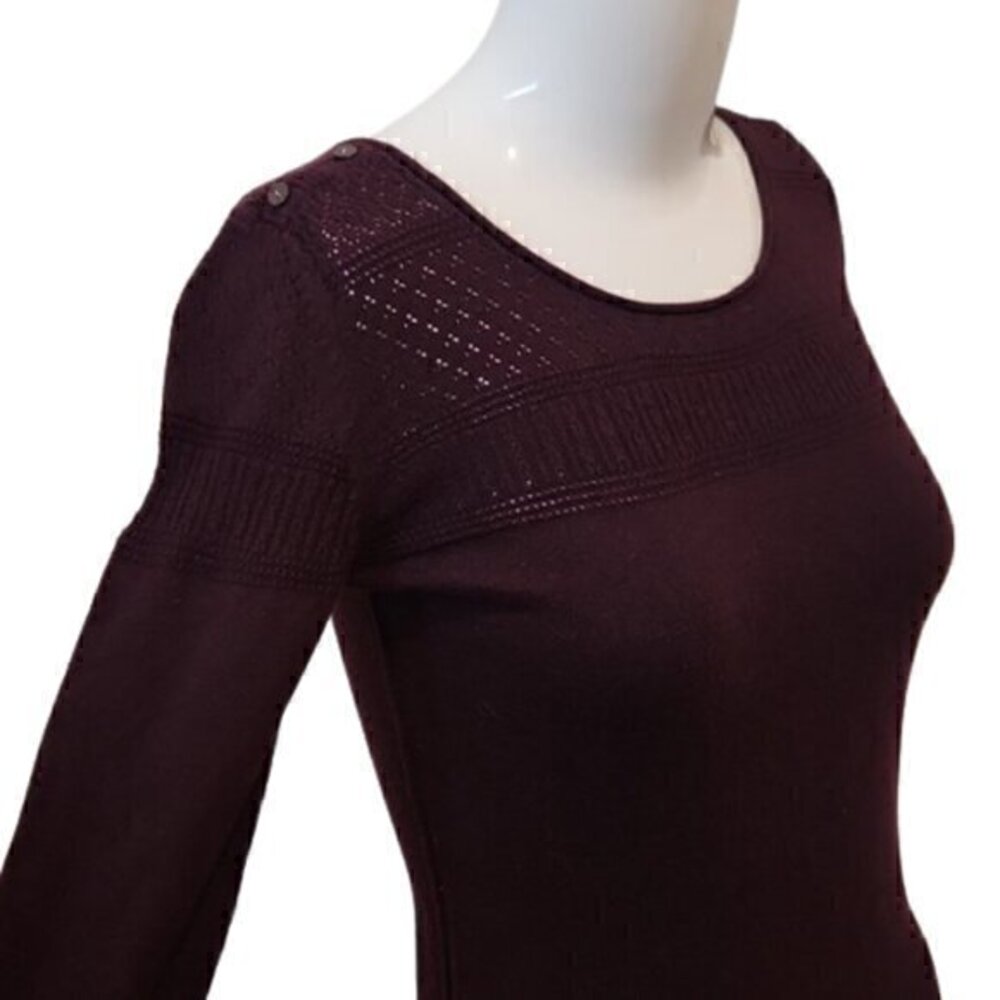 [American Eagle] Fitted Maroon Top- Size M